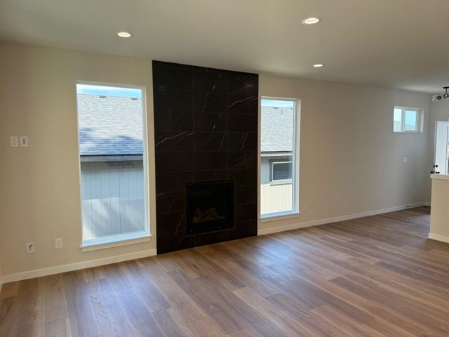 4420 S Willow Ln, Spokane, WA 99216