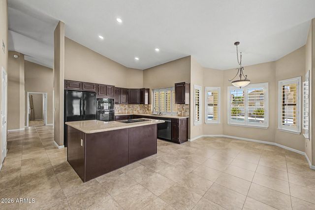 1043 W IRIS Drive, Gilbert, AZ 85233