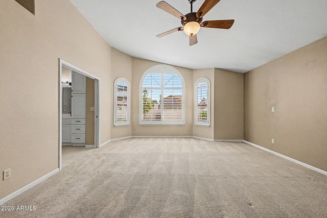 1043 W IRIS Drive, Gilbert, AZ 85233