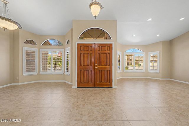 1043 W IRIS Drive, Gilbert, AZ 85233