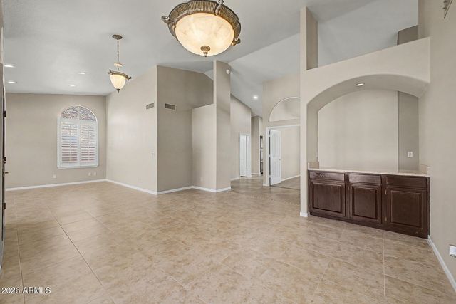 1043 W IRIS Drive, Gilbert, AZ 85233