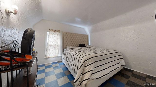 52 Dart Street, Buffalo, NY 14213