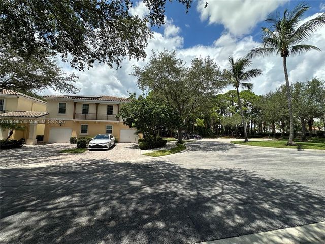 197 E Santa Barbara Way, Palm Beach Gardens, FL 33410