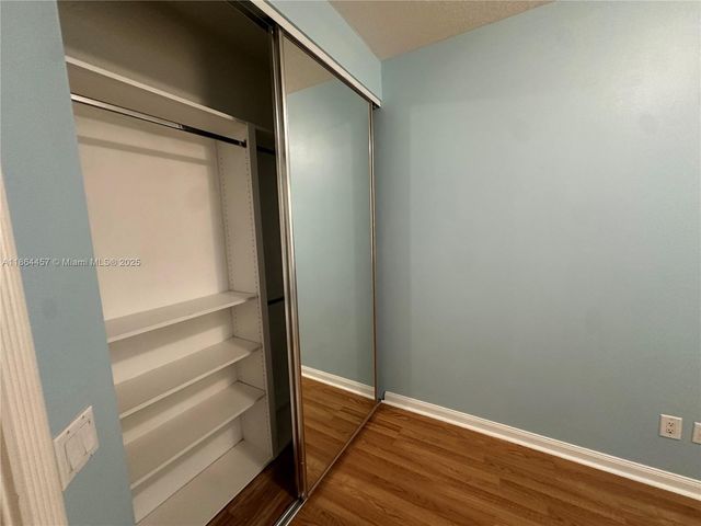 197 E Santa Barbara Way, Palm Beach Gardens, FL 33410