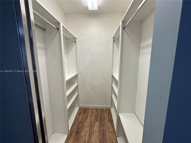 197 E Santa Barbara Way, Palm Beach Gardens, FL 33410