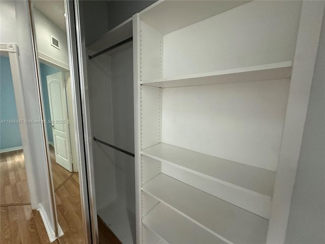 197 E Santa Barbara Way, Palm Beach Gardens, FL 33410