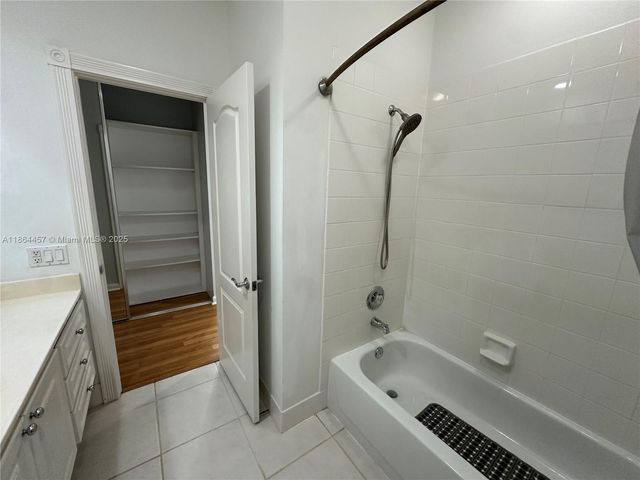 197 E Santa Barbara Way, Palm Beach Gardens, FL 33410