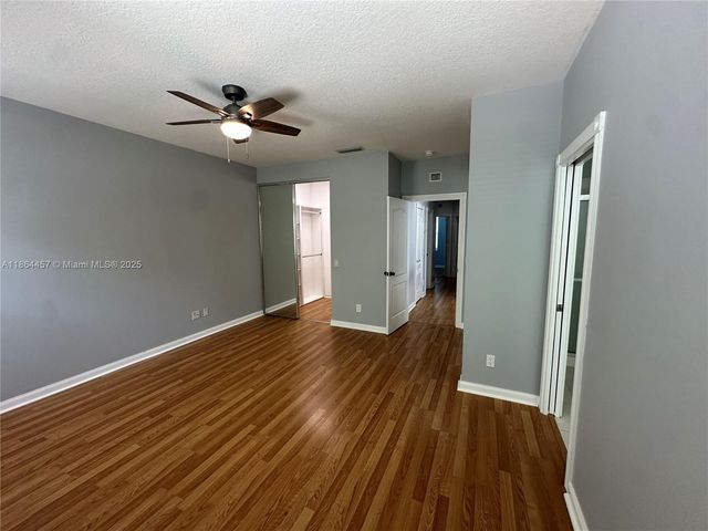 197 E Santa Barbara Way, Palm Beach Gardens, FL 33410