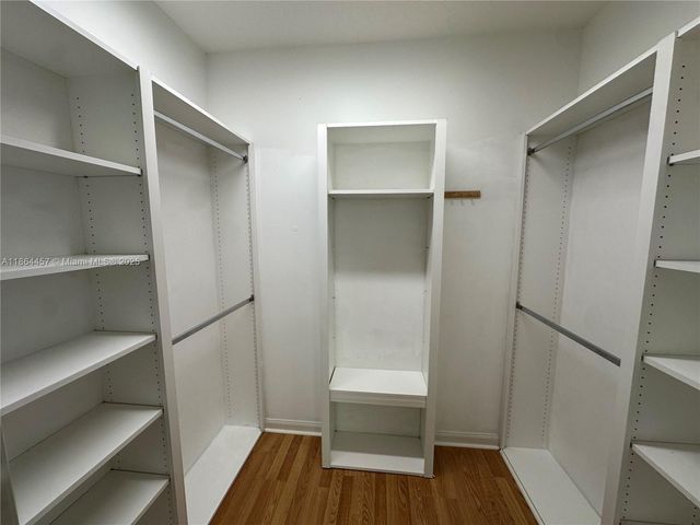 197 E Santa Barbara Way, Palm Beach Gardens, FL 33410