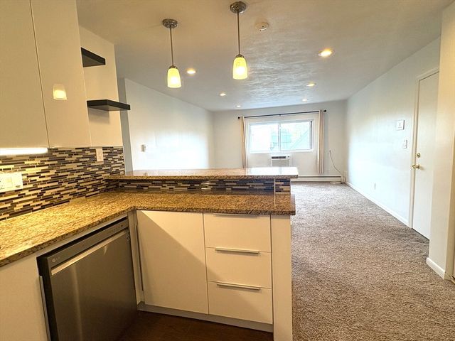 18 Glencoe Street 48, Boston, MA 02135