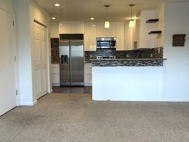 18 Glencoe Street 48, Boston, MA 02135