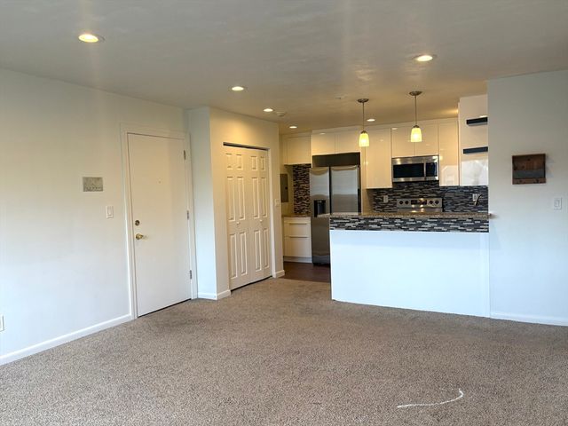 18 Glencoe Street 48, Boston, MA 02135