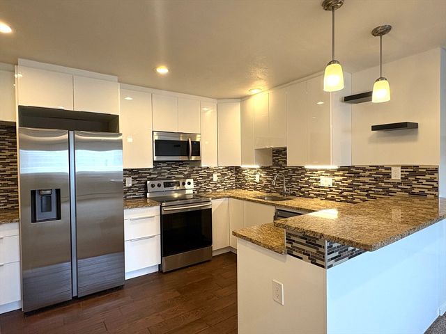 18 Glencoe Street 48, Boston, MA 02135