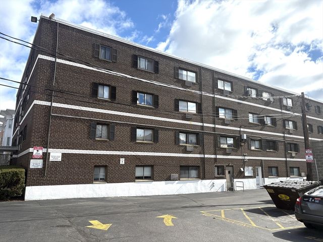 18 Glencoe Street 48, Boston, MA 02135