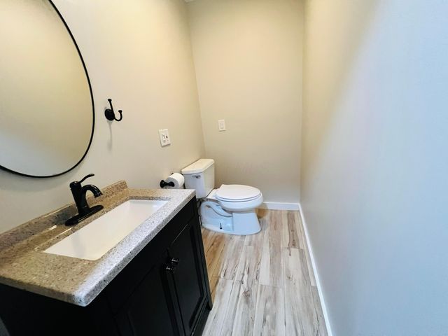 41 N Lake Drive NE, Newark, OH 43055