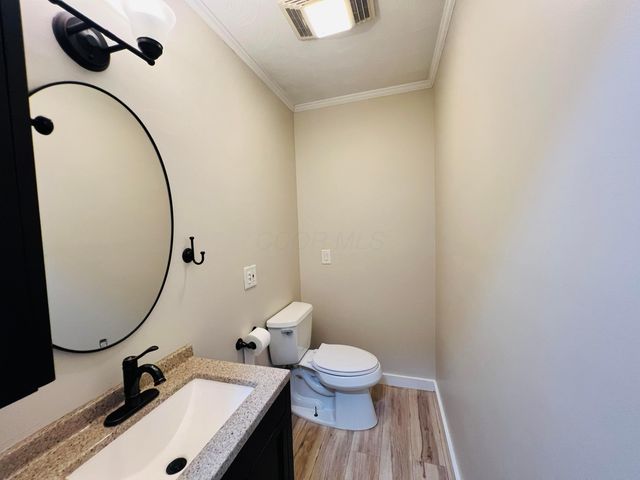 41 N Lake Drive NE, Newark, OH 43055