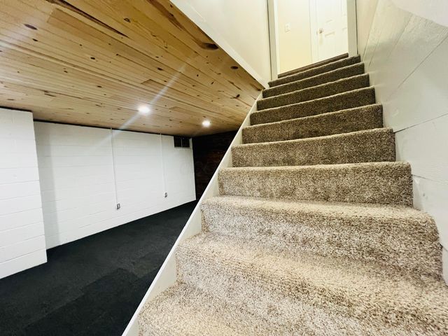 41 N Lake Drive NE, Newark, OH 43055