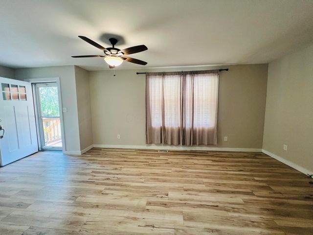 41 N Lake Drive NE, Newark, OH 43055