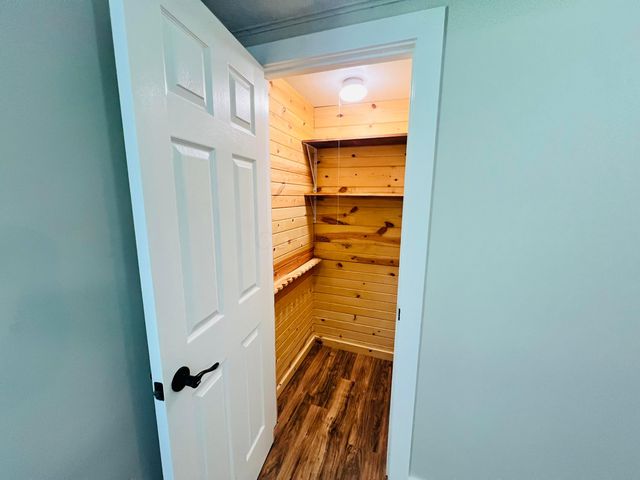 41 N Lake Drive NE, Newark, OH 43055