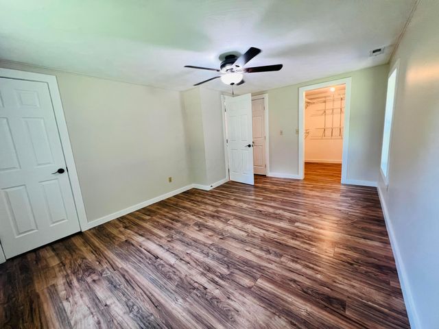 41 N Lake Drive NE, Newark, OH 43055