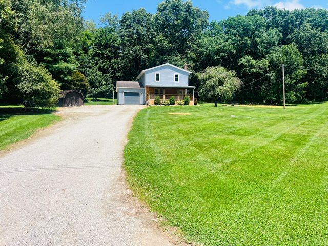 41 N Lake Drive NE, Newark, OH 43055