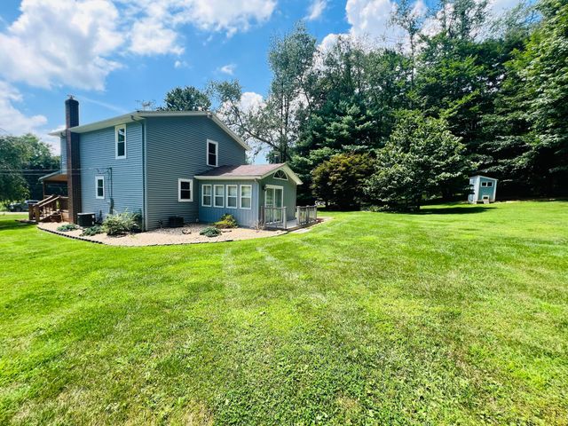 41 N Lake Drive NE, Newark, OH 43055