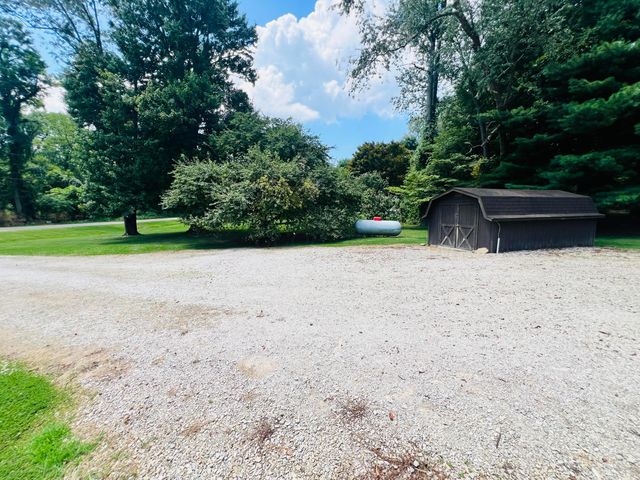 41 N Lake Drive NE, Newark, OH 43055