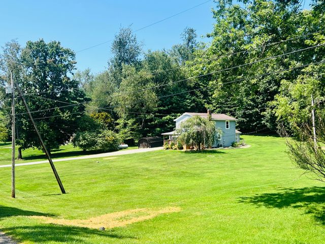 41 N Lake Drive NE, Newark, OH 43055