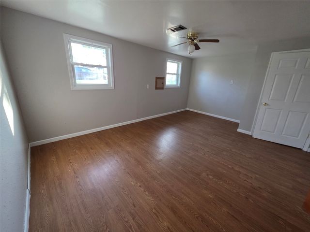 2822 Wedgewood Road, Des Moines, IA 50317