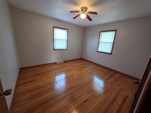 2822 Wedgewood Road, Des Moines, IA 50317