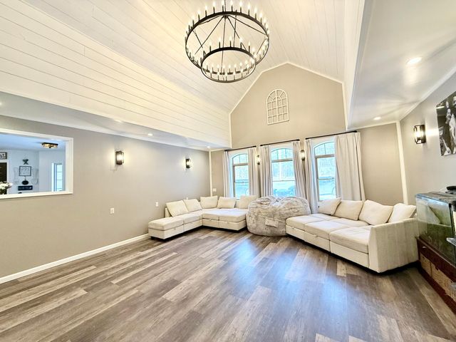 293 Sullivan Road, Peru, NY 12972