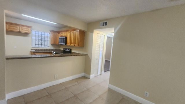 1600 Balfour Point B Drive B, West Palm Beach, FL 33411
