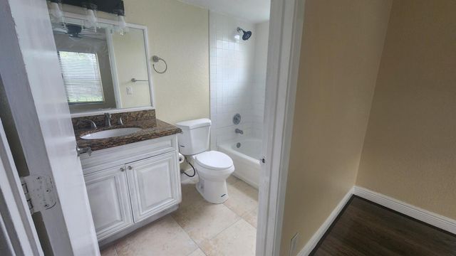 1600 Balfour Point B Drive B, West Palm Beach, FL 33411
