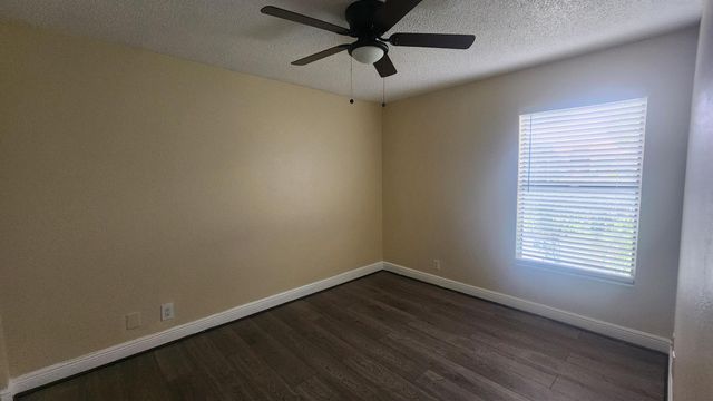 1600 Balfour Point B Drive B, West Palm Beach, FL 33411