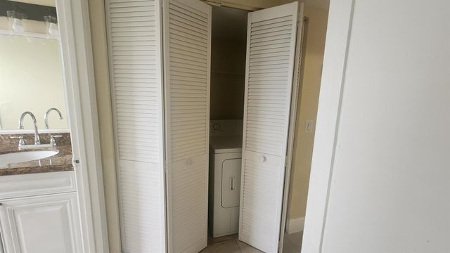 1600 Balfour Point B Drive B, West Palm Beach, FL 33411