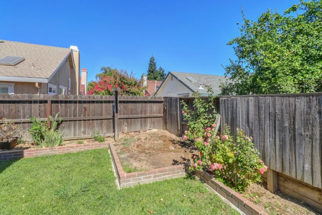 8436 Cutler Way, Sacramento, CA 95828