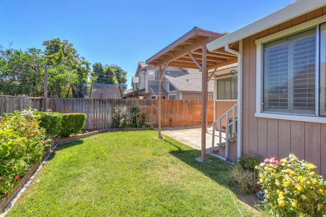 8436 Cutler Way, Sacramento, CA 95828
