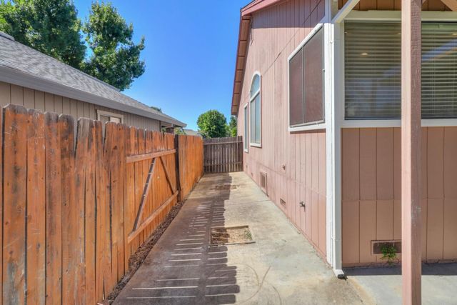 8436 Cutler Way, Sacramento, CA 95828