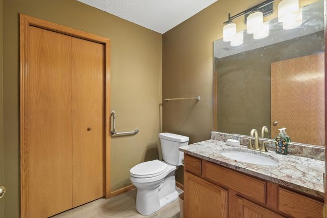 10007 Pleasure Creek Circle NE, Blaine, MN 55434