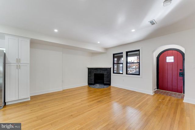 219 JEFFERSON ST NW, Washington, DC 20011