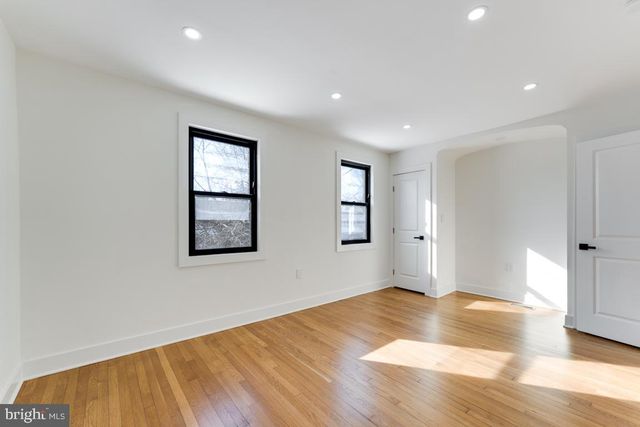 219 JEFFERSON ST NW, Washington, DC 20011