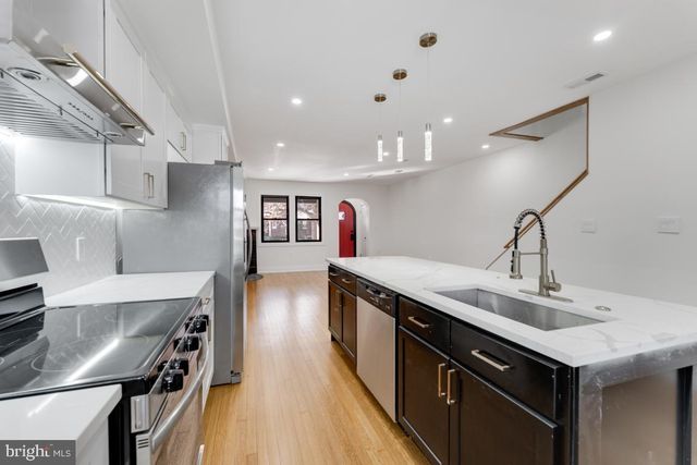 219 JEFFERSON ST NW, Washington, DC 20011