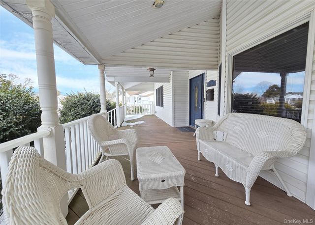 4 Cameo Road, Commack, NY 11725