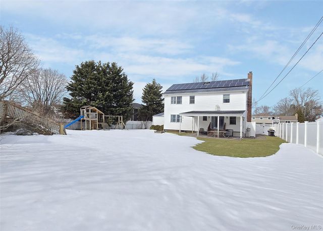 4 Cameo Road, Commack, NY 11725