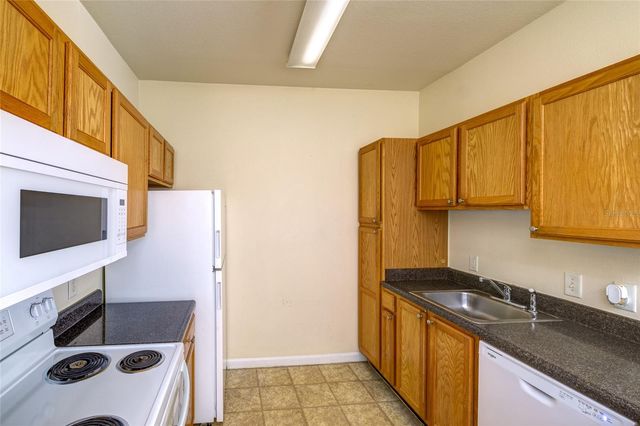 4802 51ST STREET W 1015, Bradenton, FL 34210