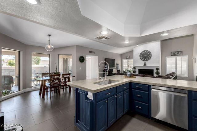 4147 E GLENCOVE Circle, Mesa, AZ 85205