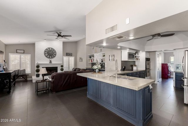 4147 E GLENCOVE Circle, Mesa, AZ 85205