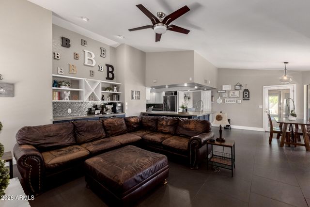 4147 E GLENCOVE Circle, Mesa, AZ 85205