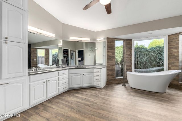 4147 E GLENCOVE Circle, Mesa, AZ 85205