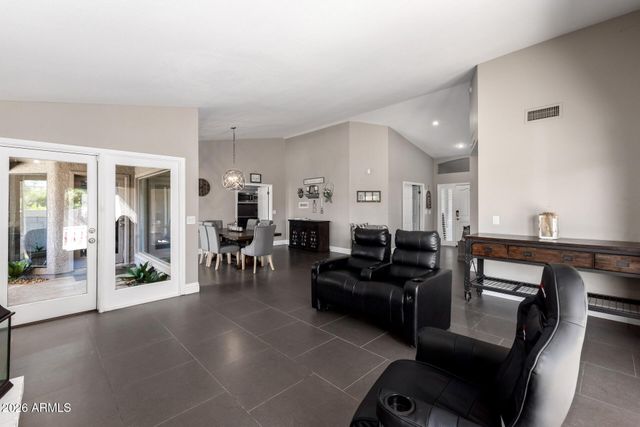 4147 E GLENCOVE Circle, Mesa, AZ 85205